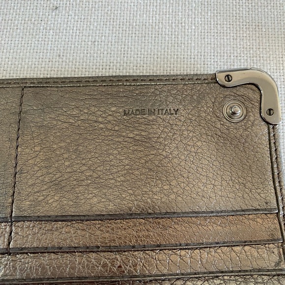 Prada soft saffiano metallic wallet EUC. $75 Authentic w silver hardware - Picture 10 of 16